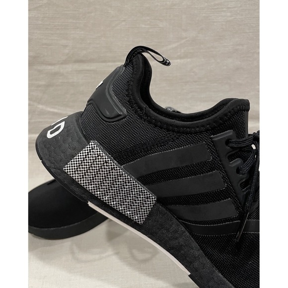 Adidas NMD R1 Men\'s Black Carbon Reflective Shoe‎ Japanese Pull Tab Size 6